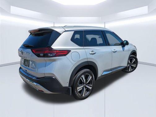 Brilliant Silver Metallic 2023 Nissan Rogue Platinum