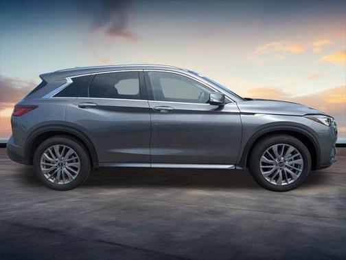 2024 INFINITI QX50 LUXE