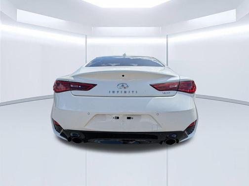 2022 INFINITI Q60 LUXE