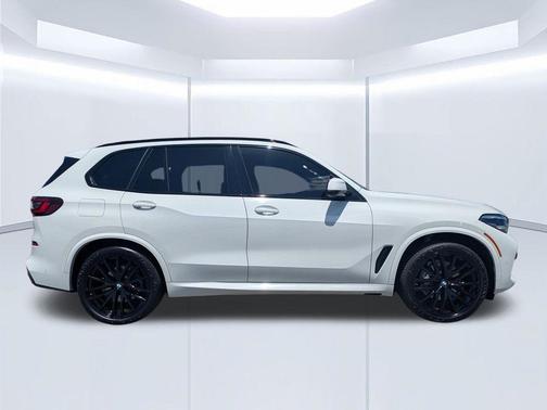 Alpine White 2023 BMW X5 sDrive40i