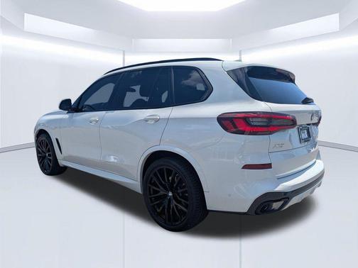 Alpine White 2023 BMW X5 sDrive40i