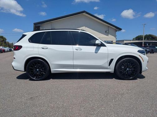 Alpine White 2023 BMW X5 sDrive40i