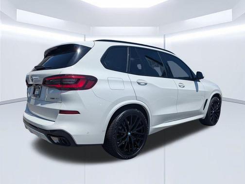 Alpine White 2023 BMW X5 sDrive40i