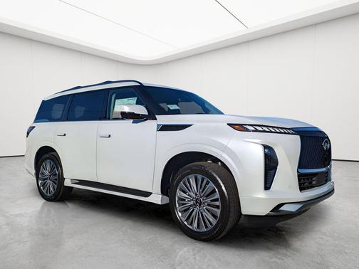 2025 INFINITI QX80 Luxe