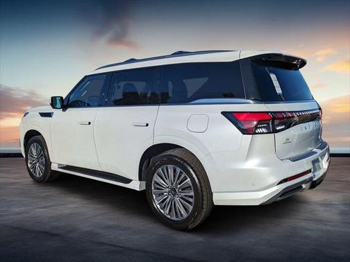 2025 INFINITI QX80 Luxe
