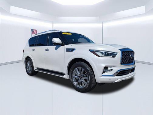 2022 INFINITI QX80 Luxe