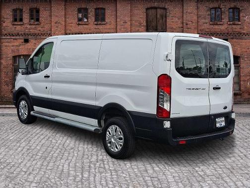 2023 Ford Transit-250