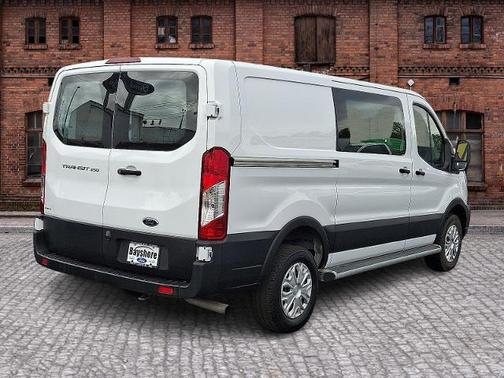 2023 Ford Transit-250