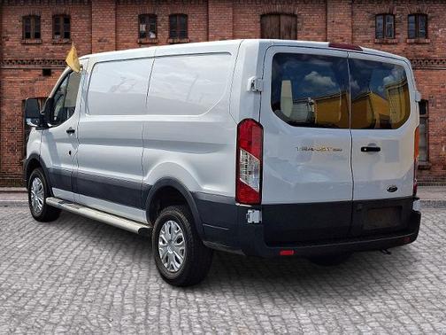 2023 Ford Transit-250 
