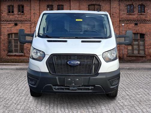 2022 Ford Transit-250 