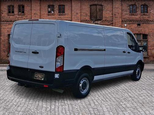 2022 Ford Transit-250 