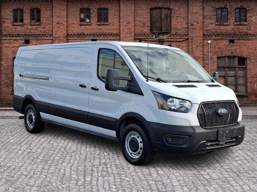 2022 Ford Transit-250 