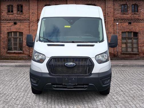2023 Ford Transit-250 