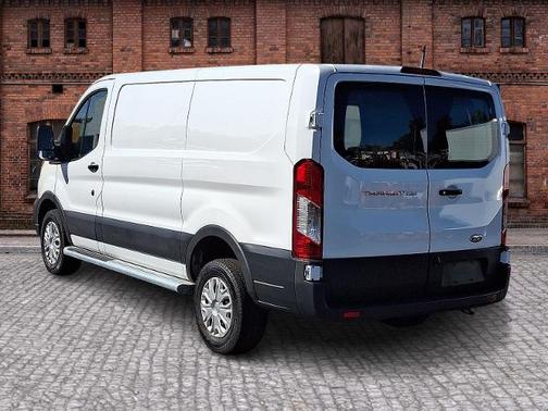 2023 Ford Transit-250