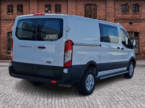 2023 Ford Transit-250