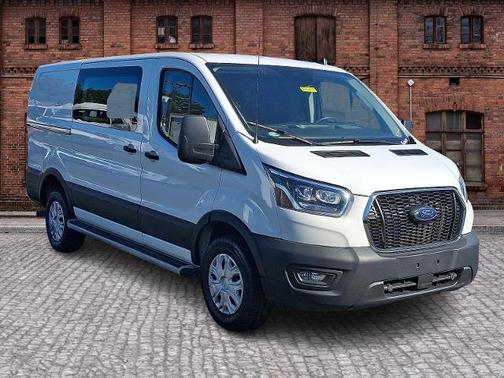2023 Ford Transit-250 