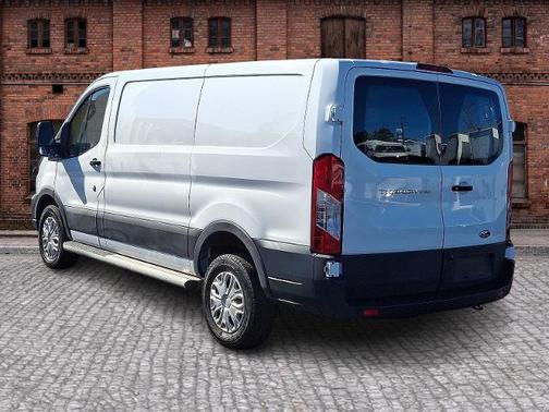 2023 Ford Transit-250
