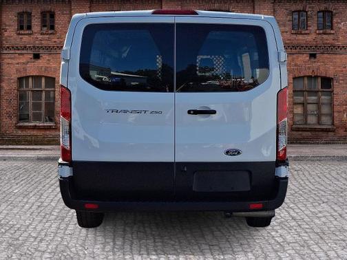 2023 Ford Transit-250
