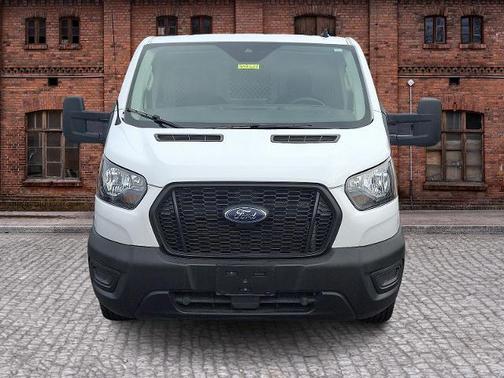 2022 Ford Transit-250 