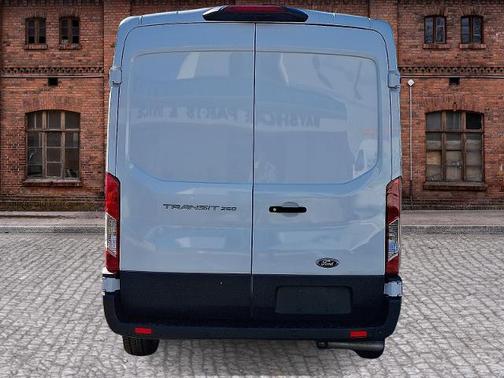 2023 Ford Transit-250 