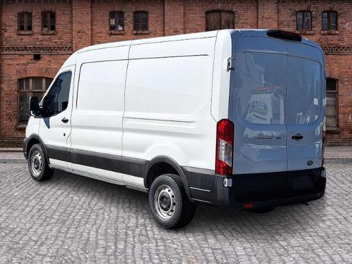 2023 Ford Transit-250