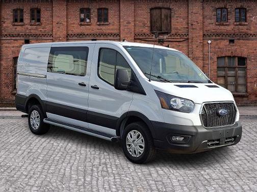 2024 Ford Transit-250 