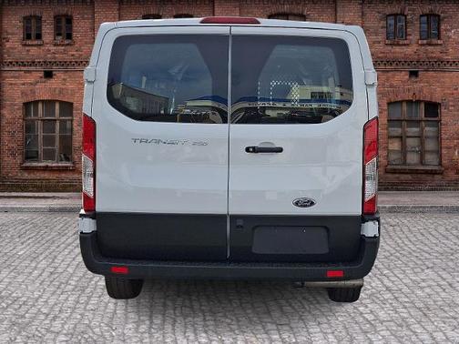 2024 Ford Transit-250 