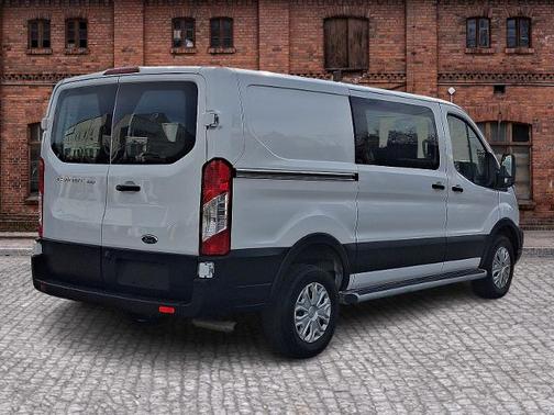 2024 Ford Transit-250 