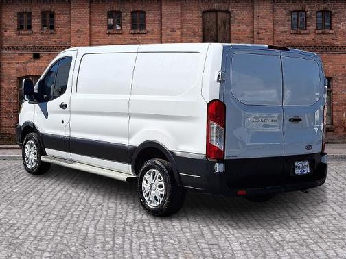 2019 Ford Transit-250 130 WB LOW ROOF CARGO