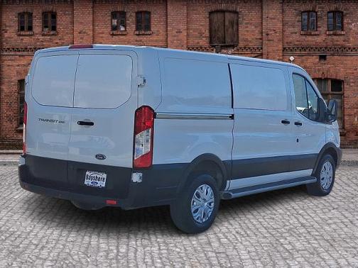2019 Ford Transit-250 130 WB LOW ROOF CARGO