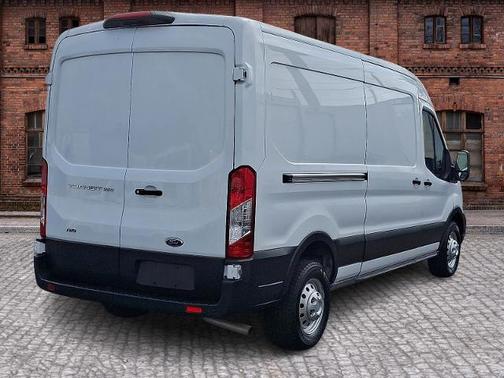 2023 Ford Transit-250 