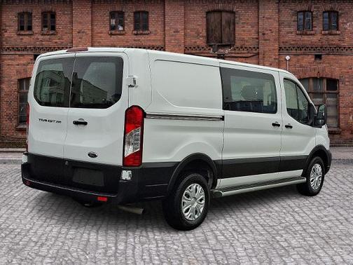 2024 Ford Transit-250 