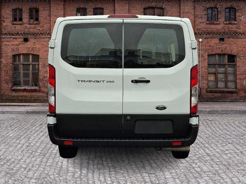 2024 Ford Transit-250 