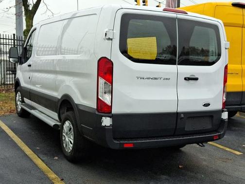 2024 Ford Transit-250 