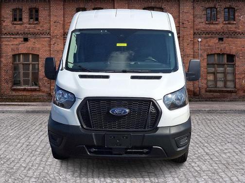 2023 Ford Transit-250