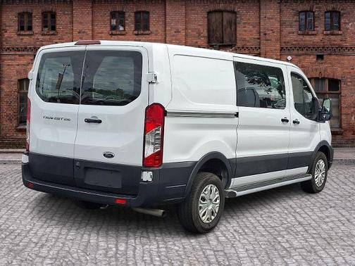 2024 Ford Transit-250