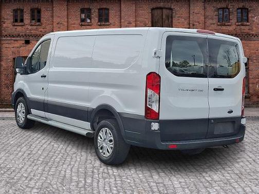 2023 Ford Transit-250 