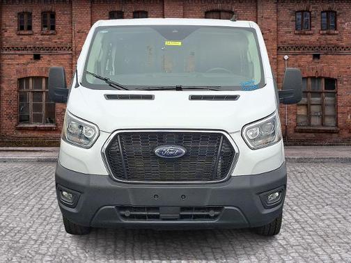 2023 Ford Transit-250 