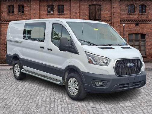 2023 Ford Transit-250 