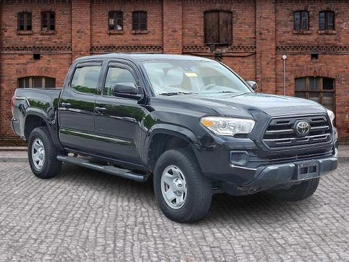 2018 Toyota Tacoma SR