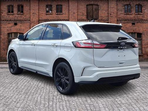 2023 Ford Edge ST-LINE