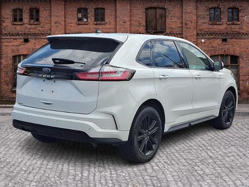 2023 Ford Edge ST-LINE