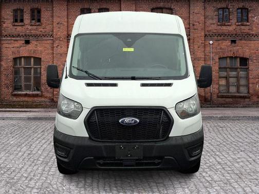 2023 Ford Transit-250