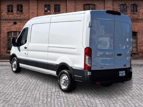 2023 Ford Transit-250 