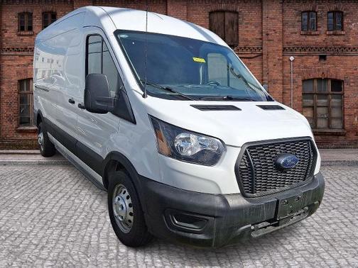 2023 Ford Transit-250 