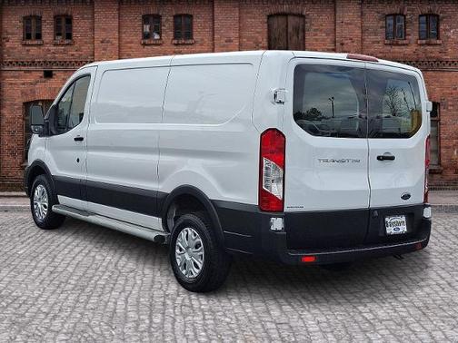 2023 Ford Transit-250 