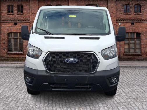 2023 Ford Transit-250 