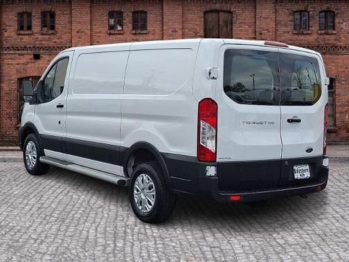 2023 Ford Transit-250