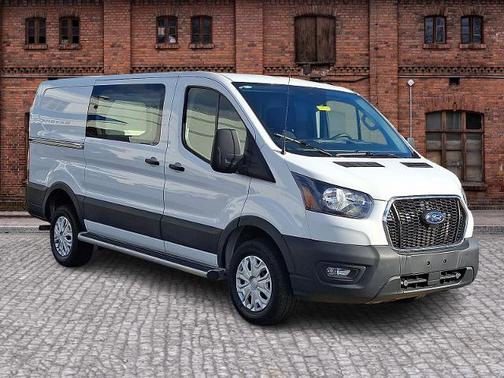 2024 Ford Transit-250 