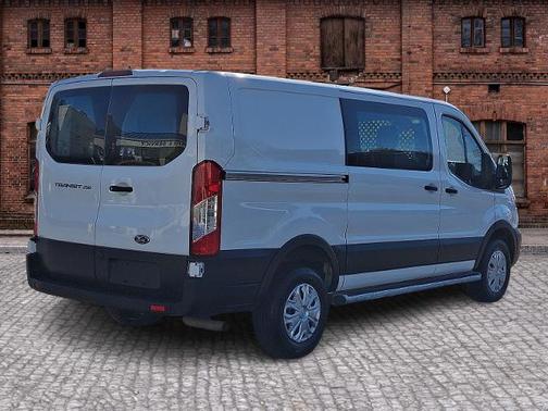 2023 Ford Transit-250 